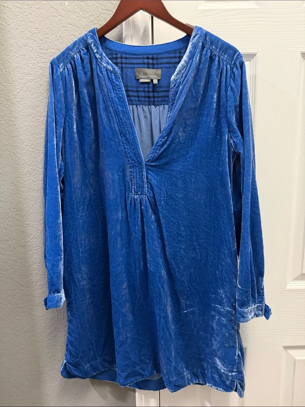 Anthropologie melody velvet tunic blue size small